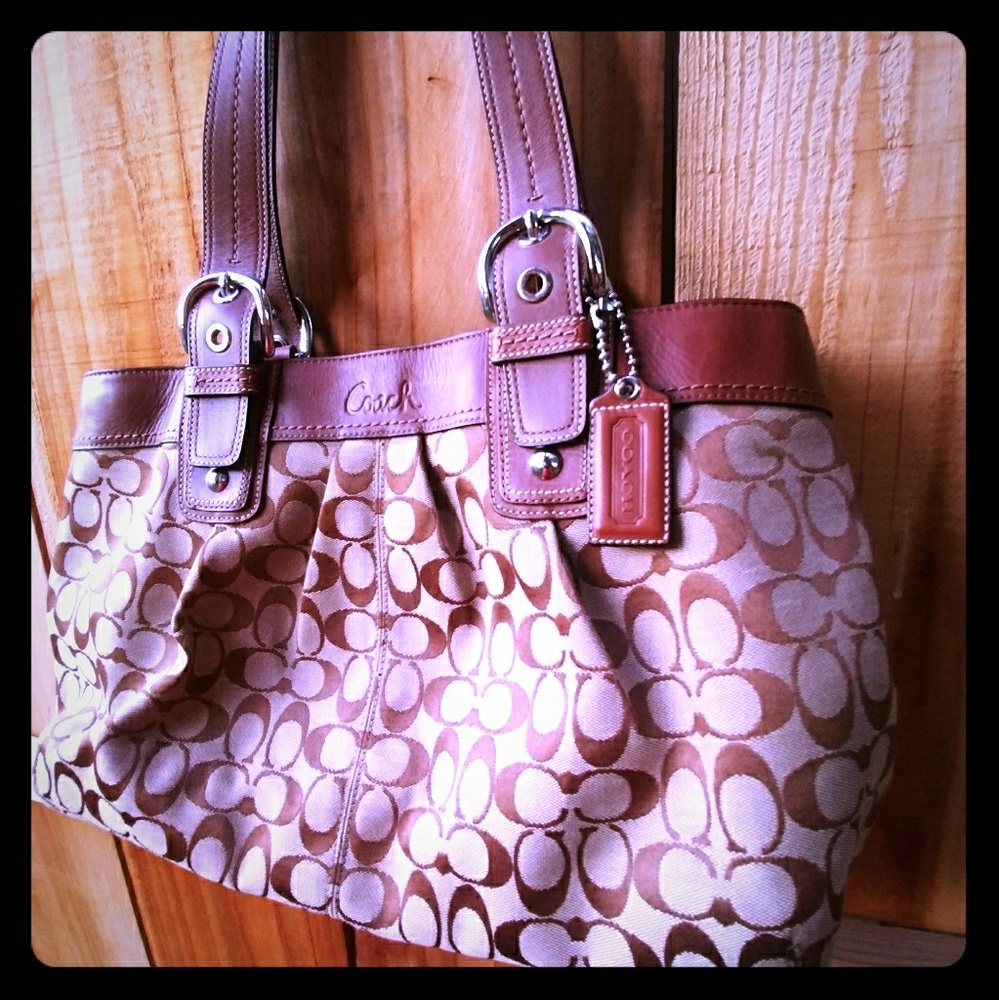 Signature Coach bag